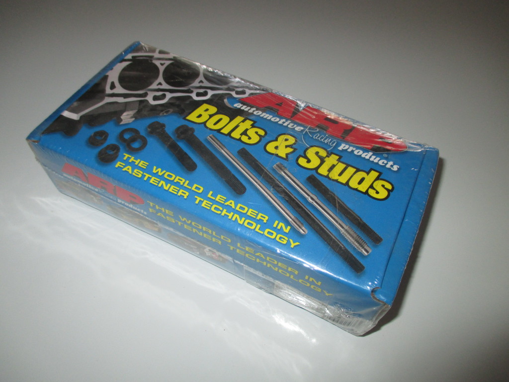 ARP Chevrolet Small Block LS1 proseries thru '03 12pt Head Stud Kit