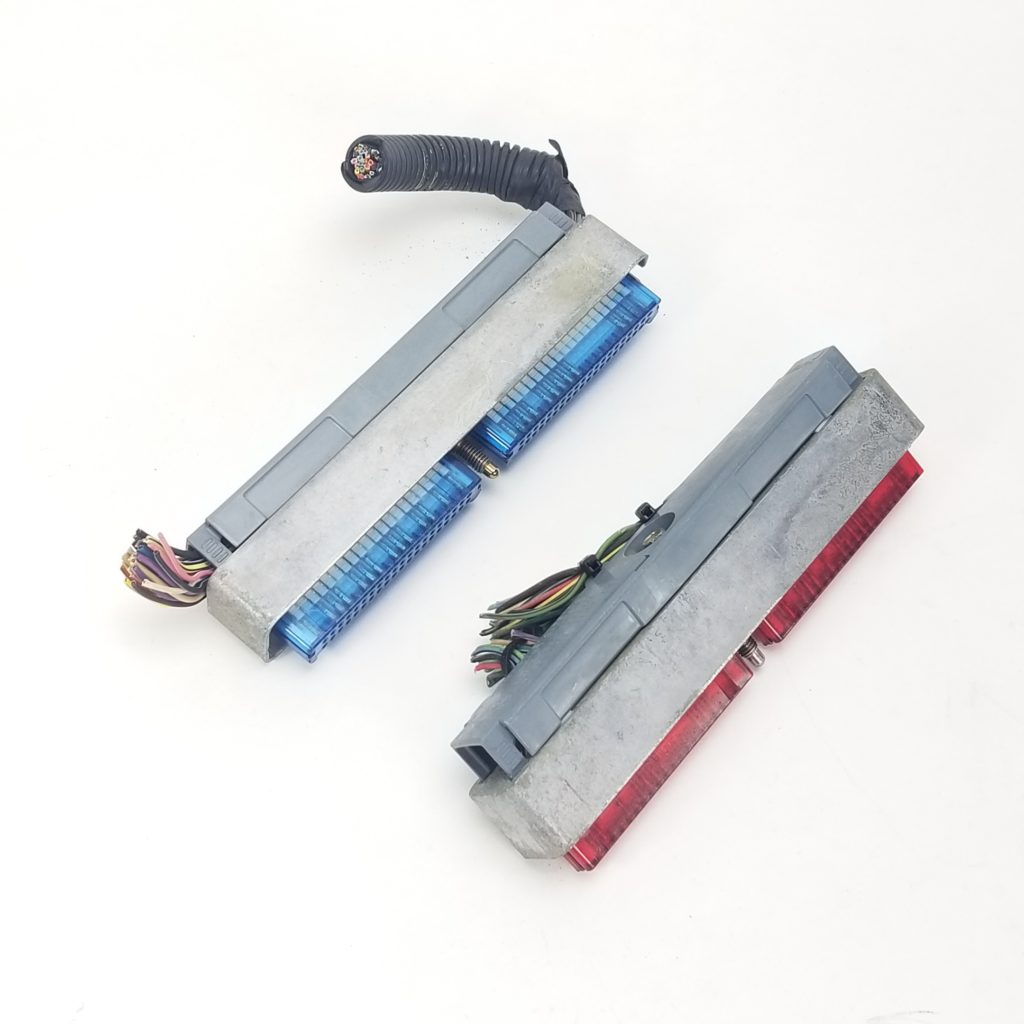 Red and Blue PCM Connectors for 0411 (P01) style PCMs 580014 WARR