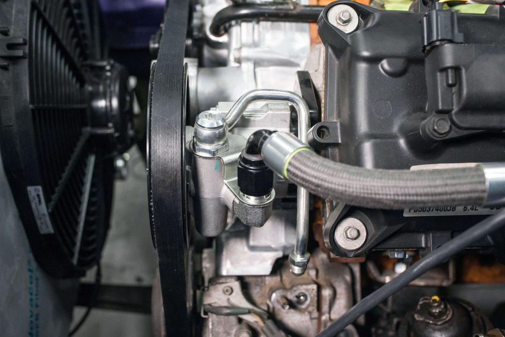 Earl's Remote Reservoir Adapter Kit For Saginaw Type II Power Steering